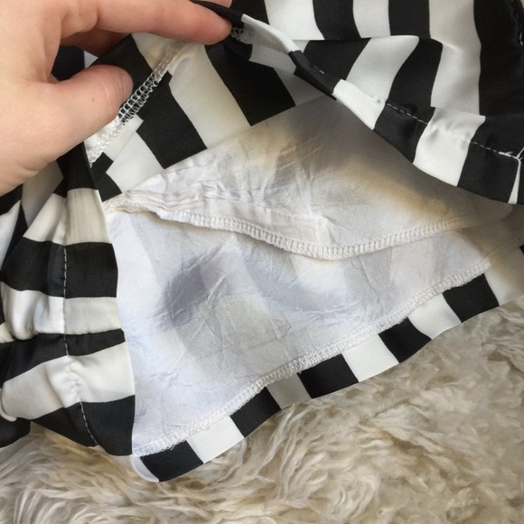 Audrey Striped Shorts - Picture 2 of 6